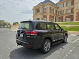 Toyota Land Cruiser 300 Series (GRJ300) – Black – 2026 Model